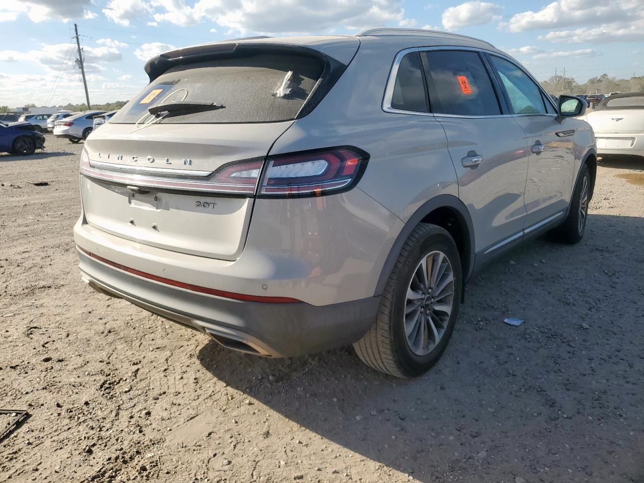 Lincoln Nautilus Reserve Image 2