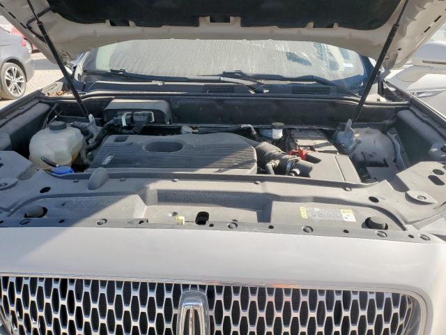 Lincoln Nautilus Reserve Image 11