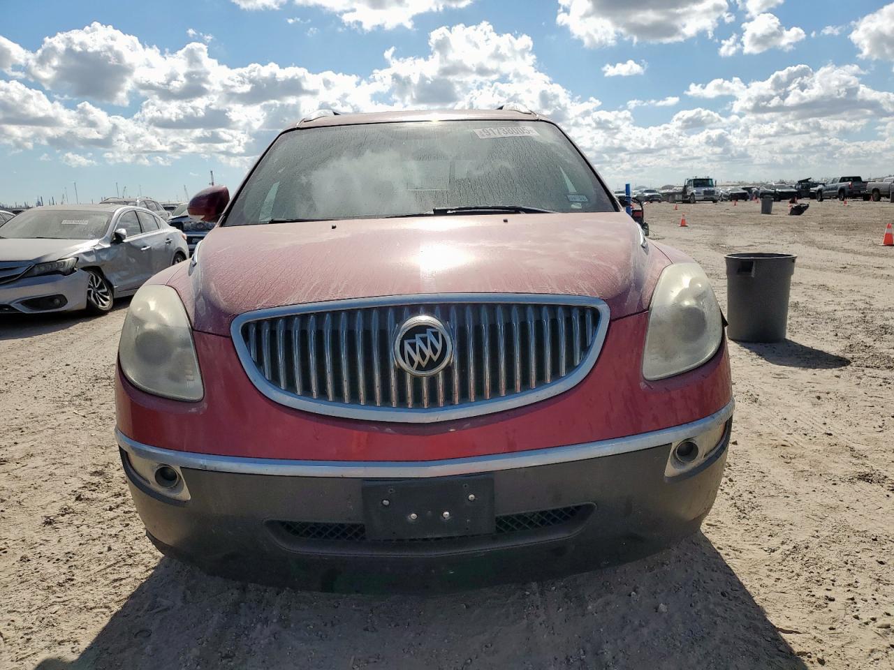 Buick Enclave Image 2