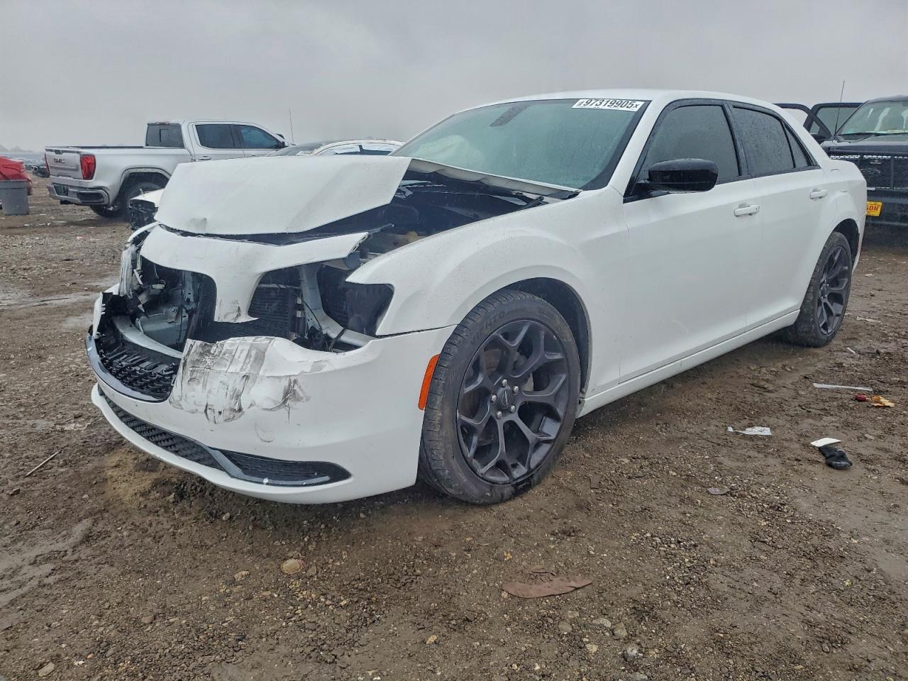 Chrysler 300 Touring Image 1