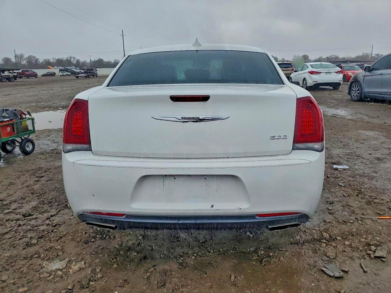 Chrysler 300 Touring Image 3