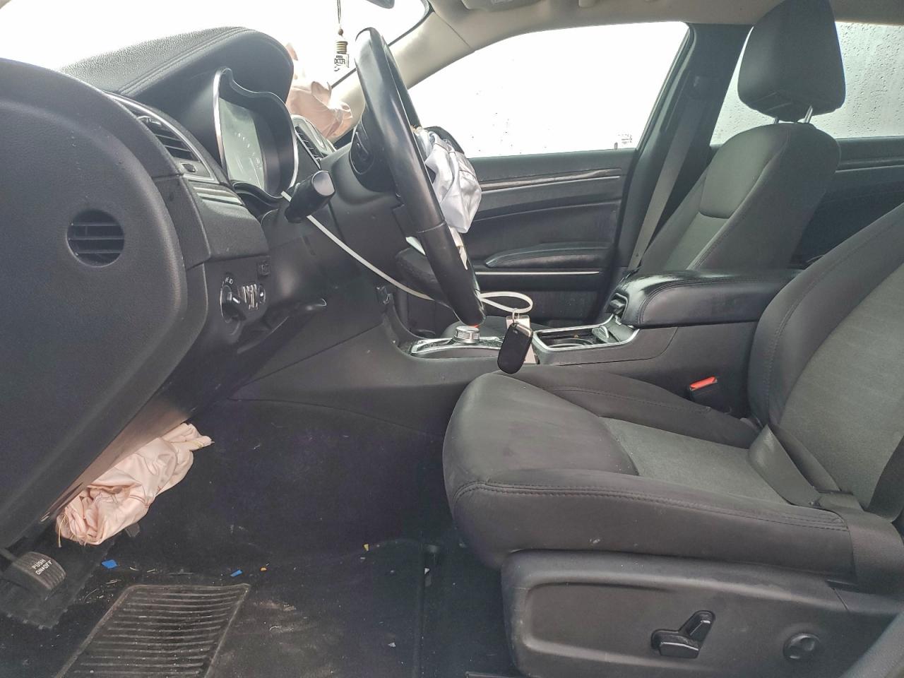 Chrysler 300 Touring Image 4