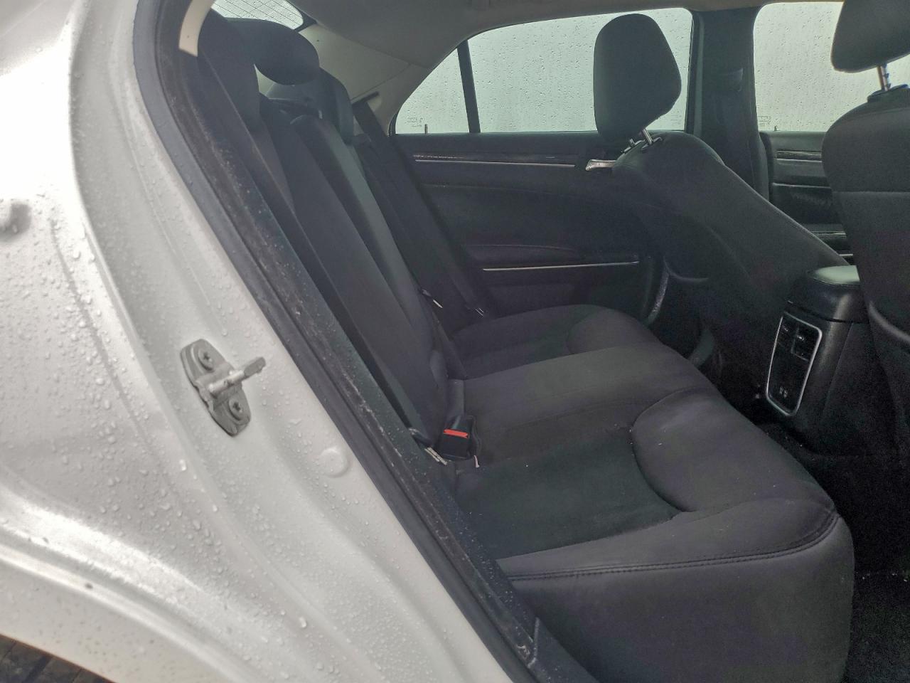 Chrysler 300 Touring Image 6