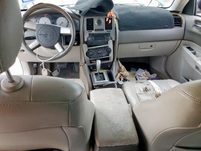 Chrysler 300 Touring Image 6