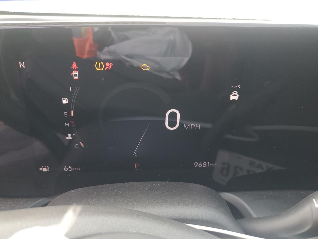 Buick Encore Preferred Image 8