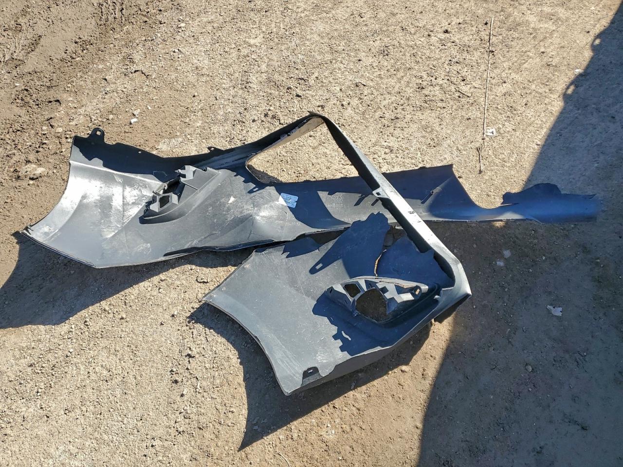 Toyota Camry L Image 7