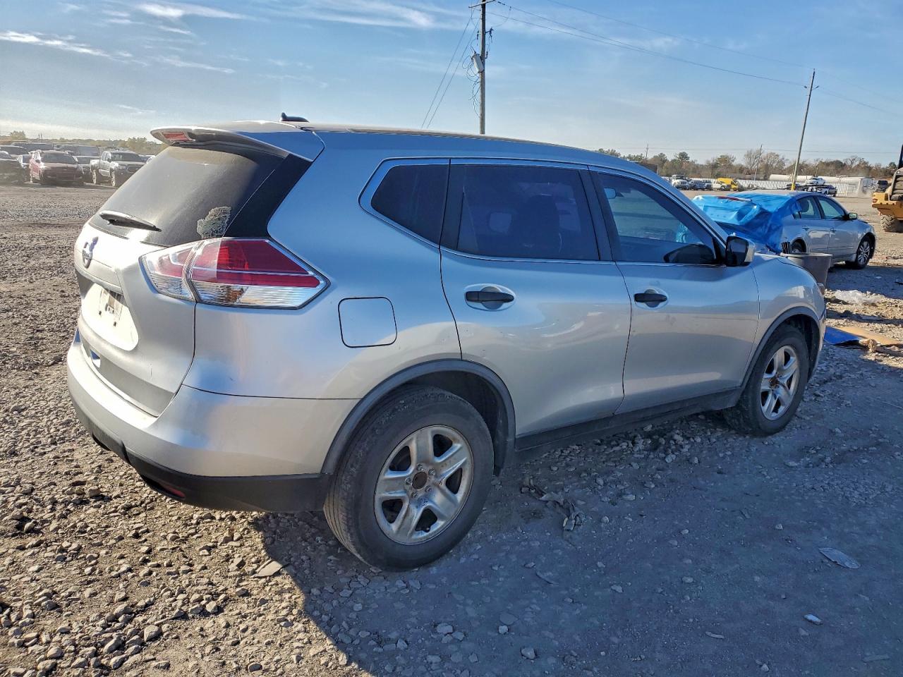 Nissan Rogue S Image 7