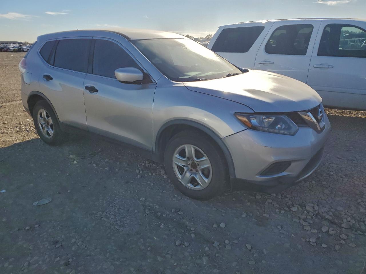 Nissan Rogue S Image 12