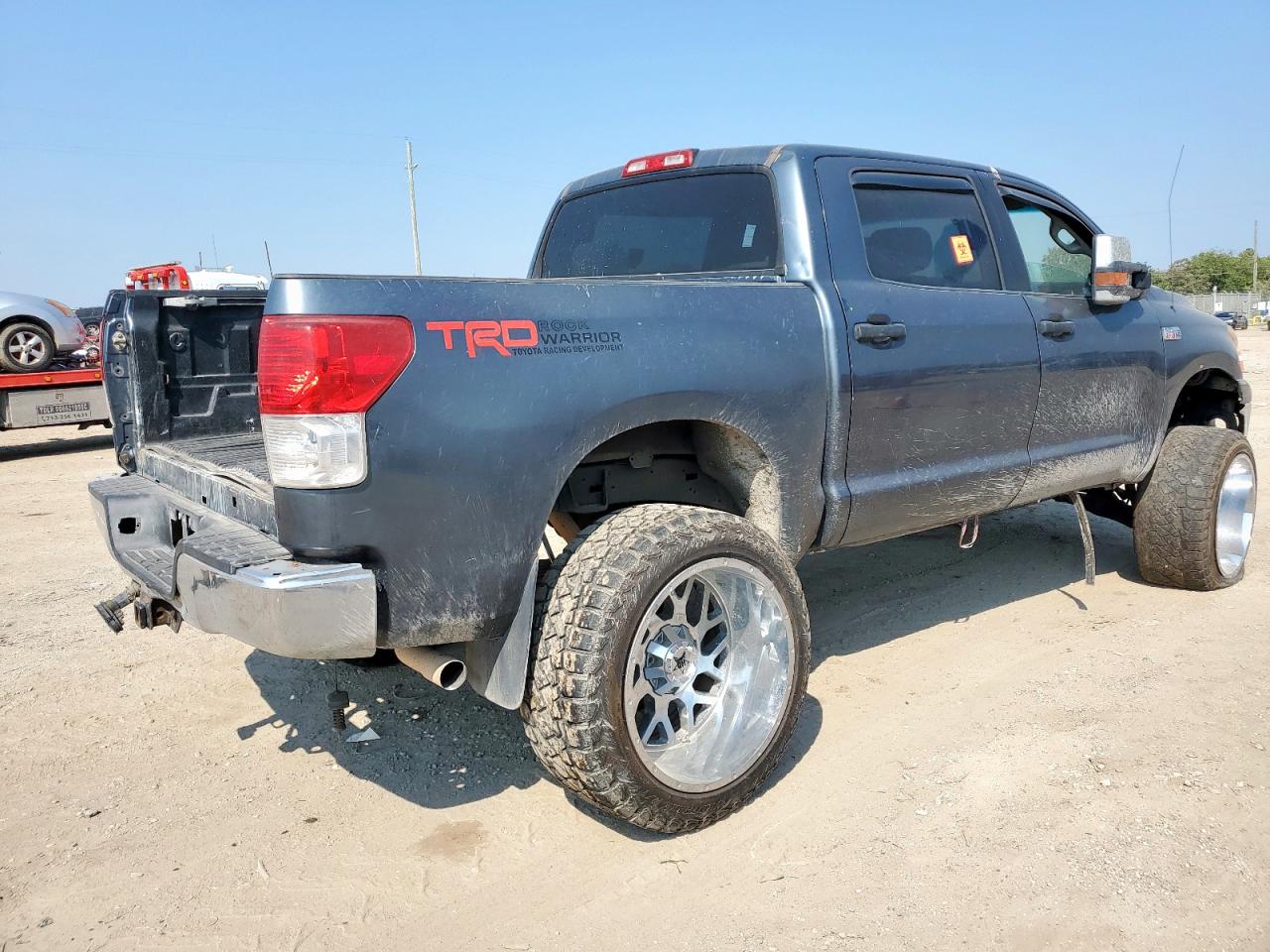 Toyota Tundra Crewmax Sr5 Image 3