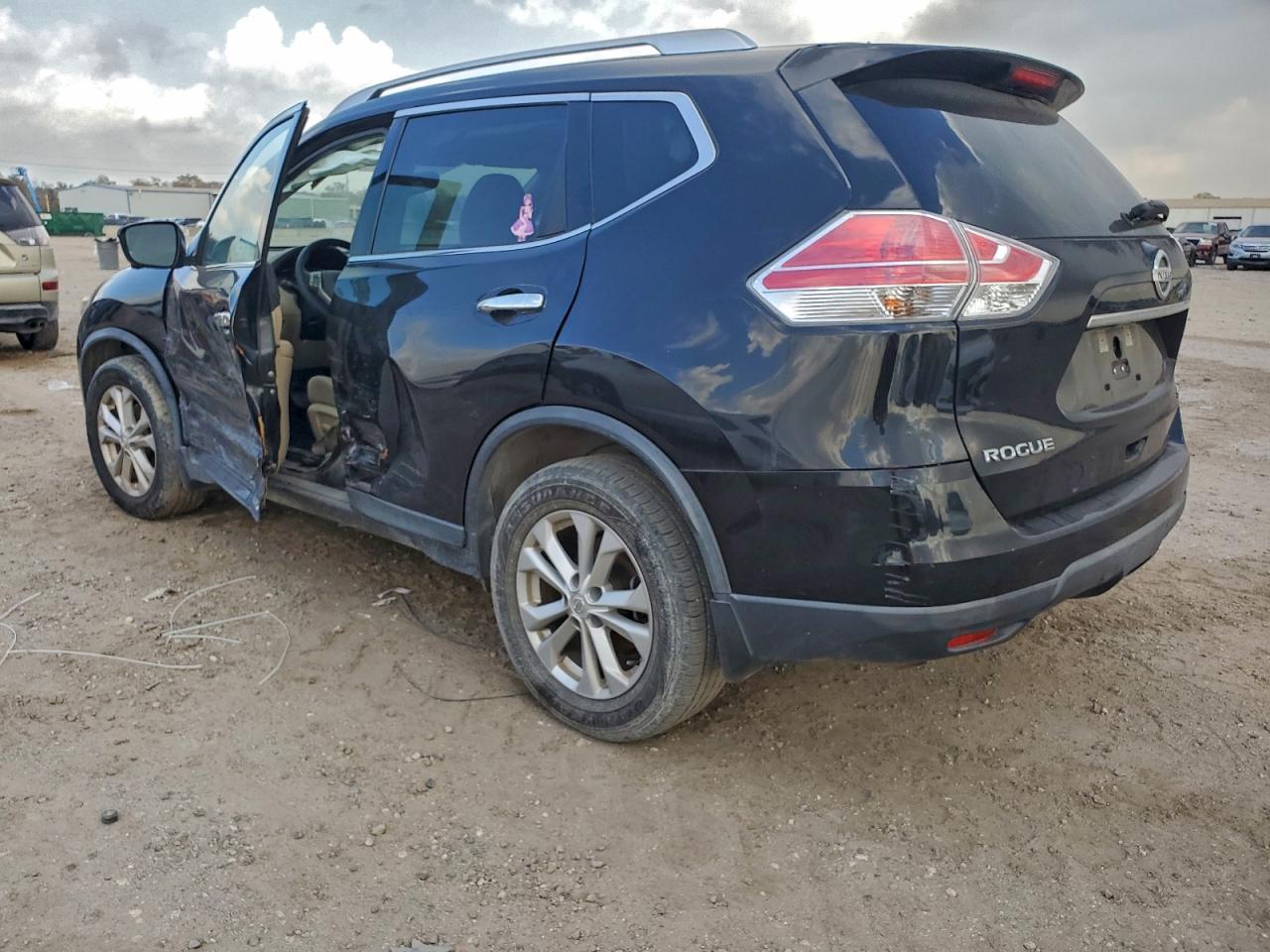 Nissan Rogue S Image 8
