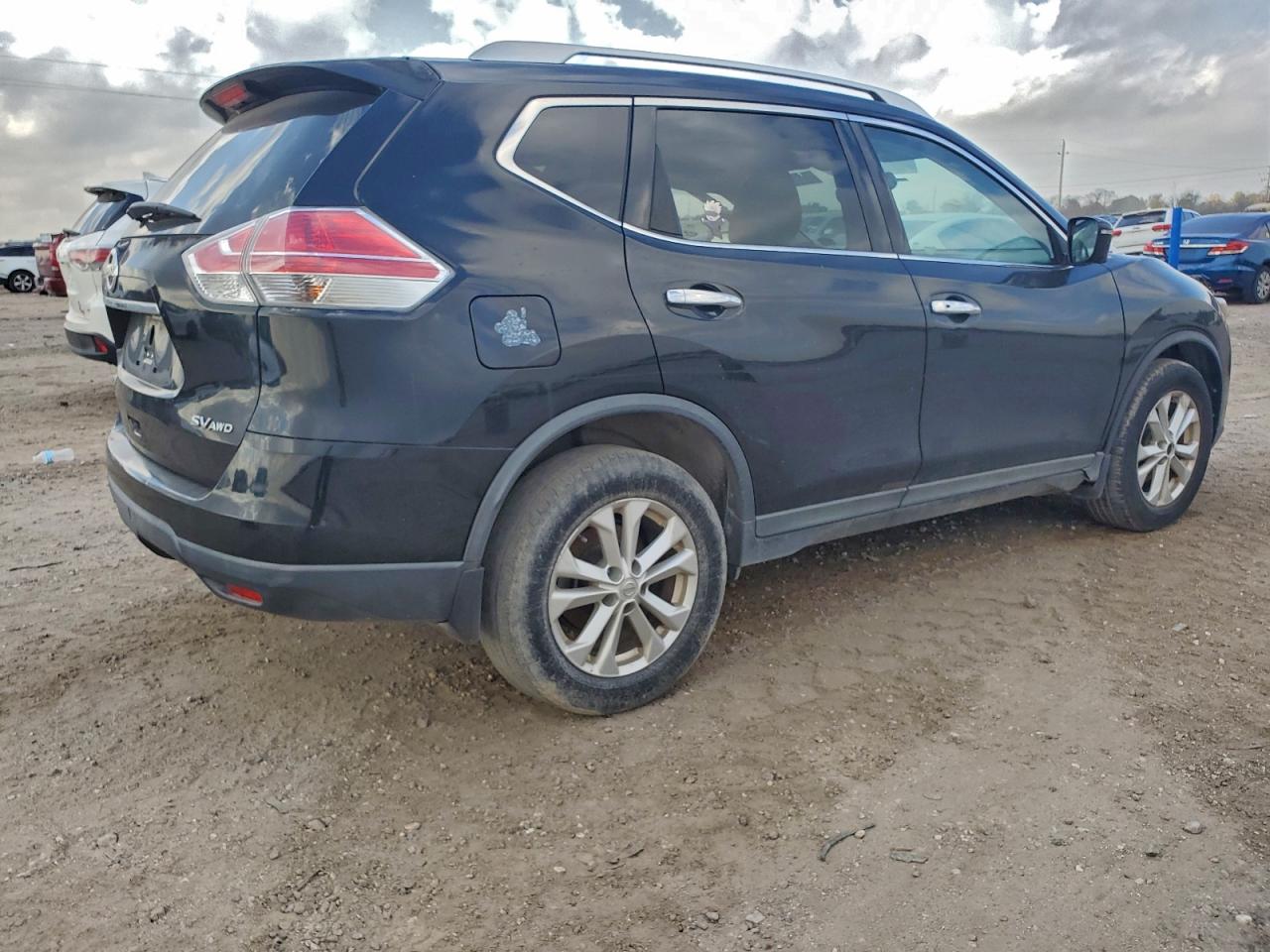 Nissan Rogue S Image 7