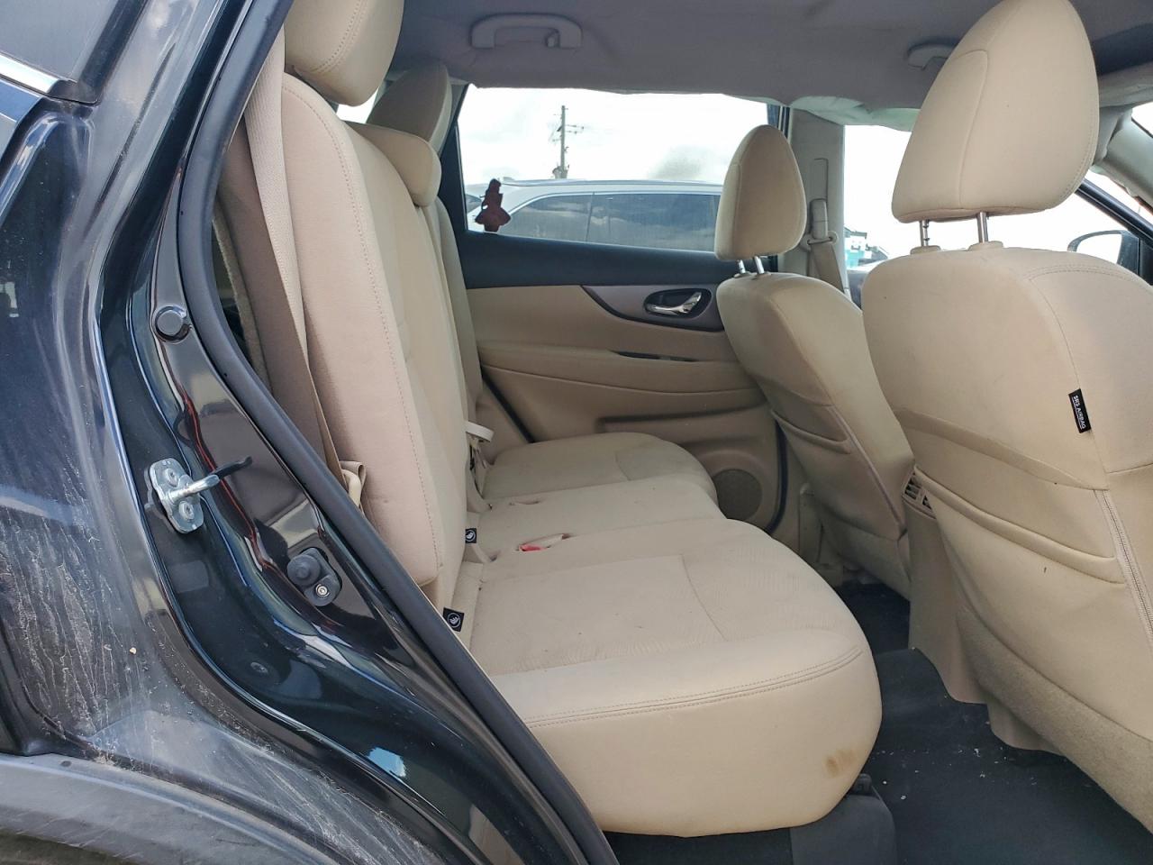 Nissan Rogue S Image 6