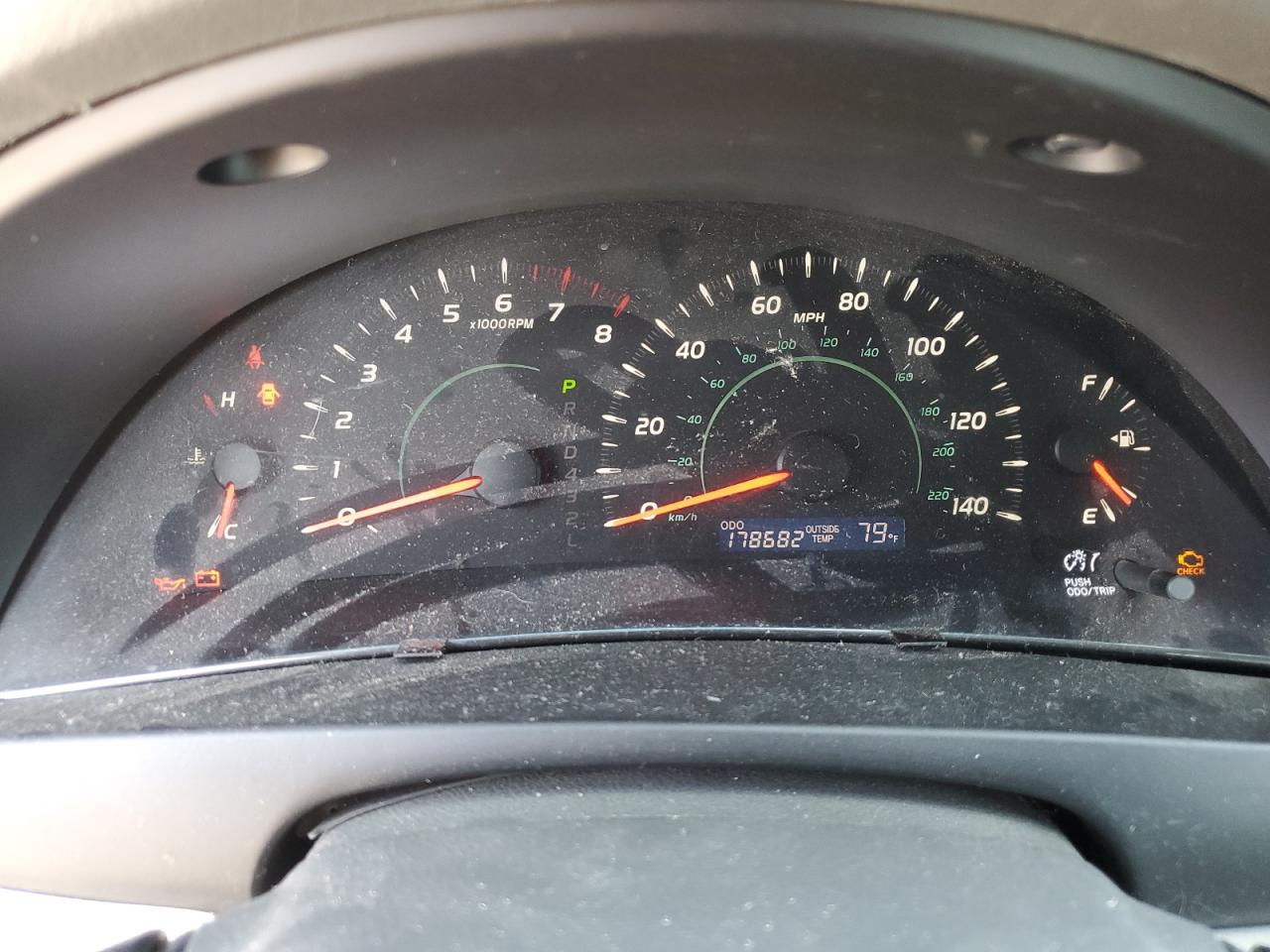 Toyota Camry Base Image 6