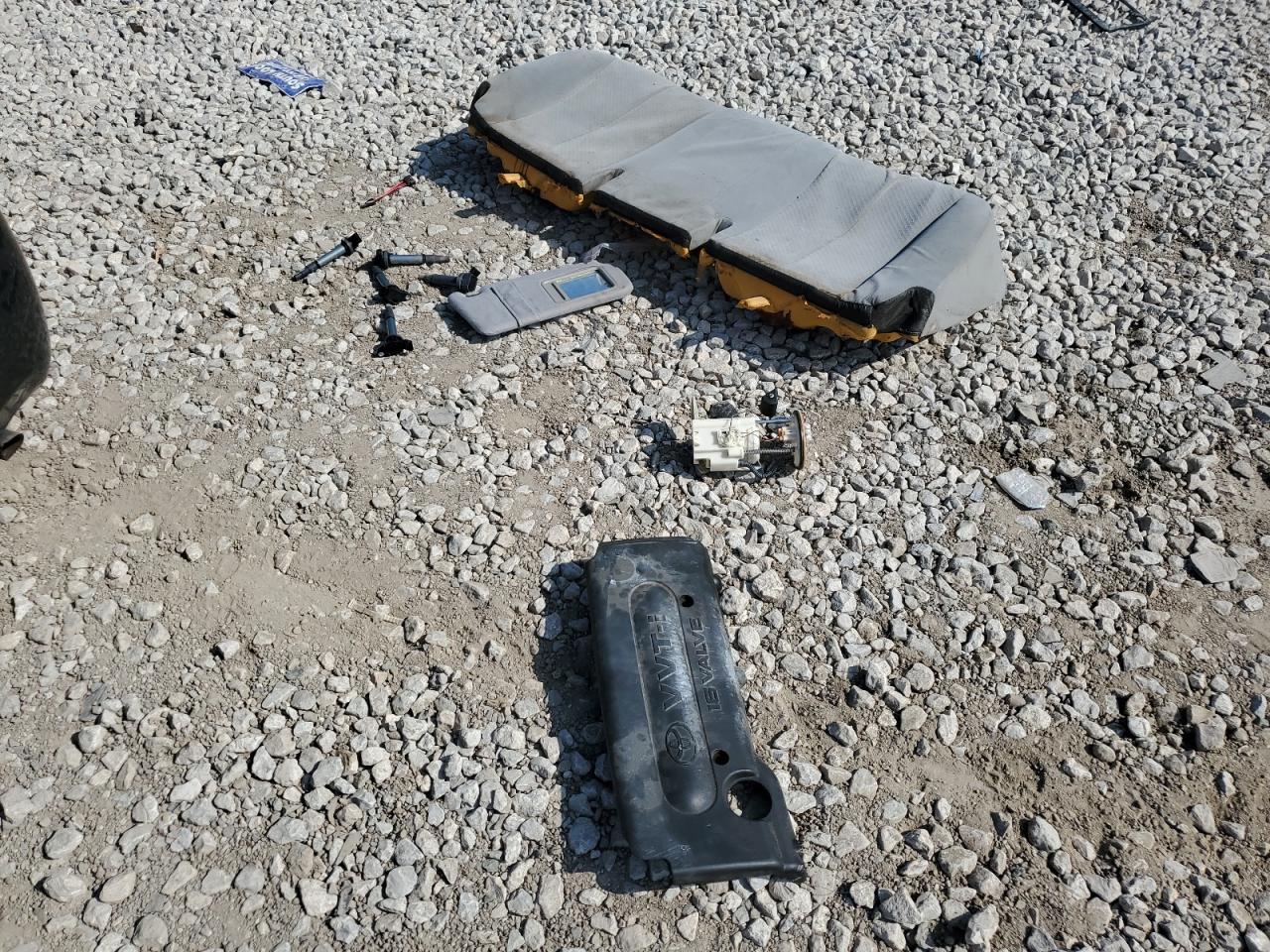 Toyota Camry Base Image 10