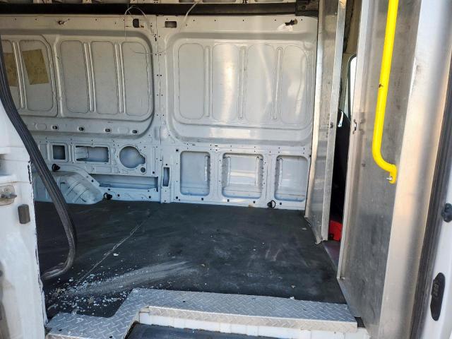 Ford Transit T-250 Image 12