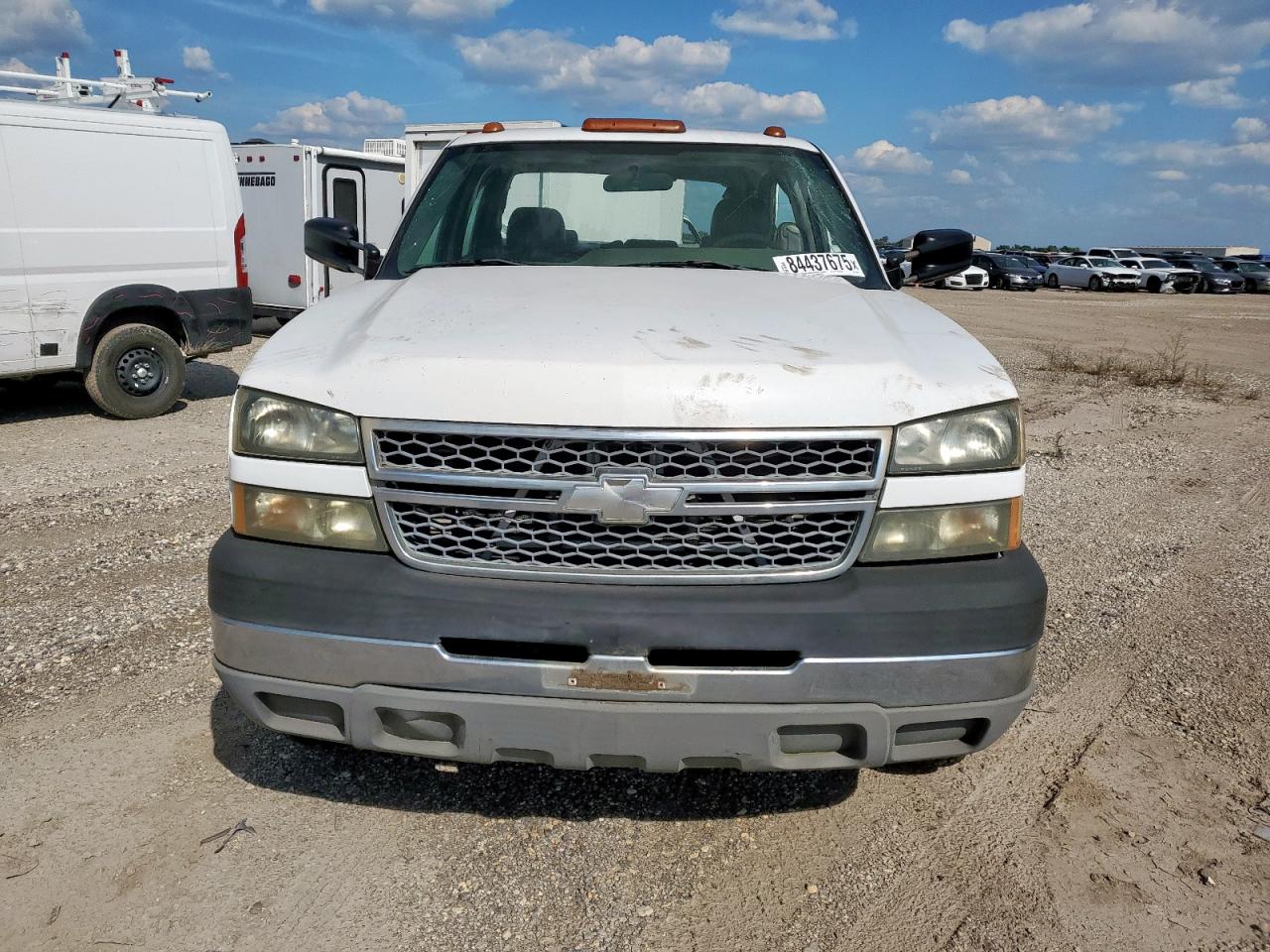 Chevrolet Silverado C3500 Image 2