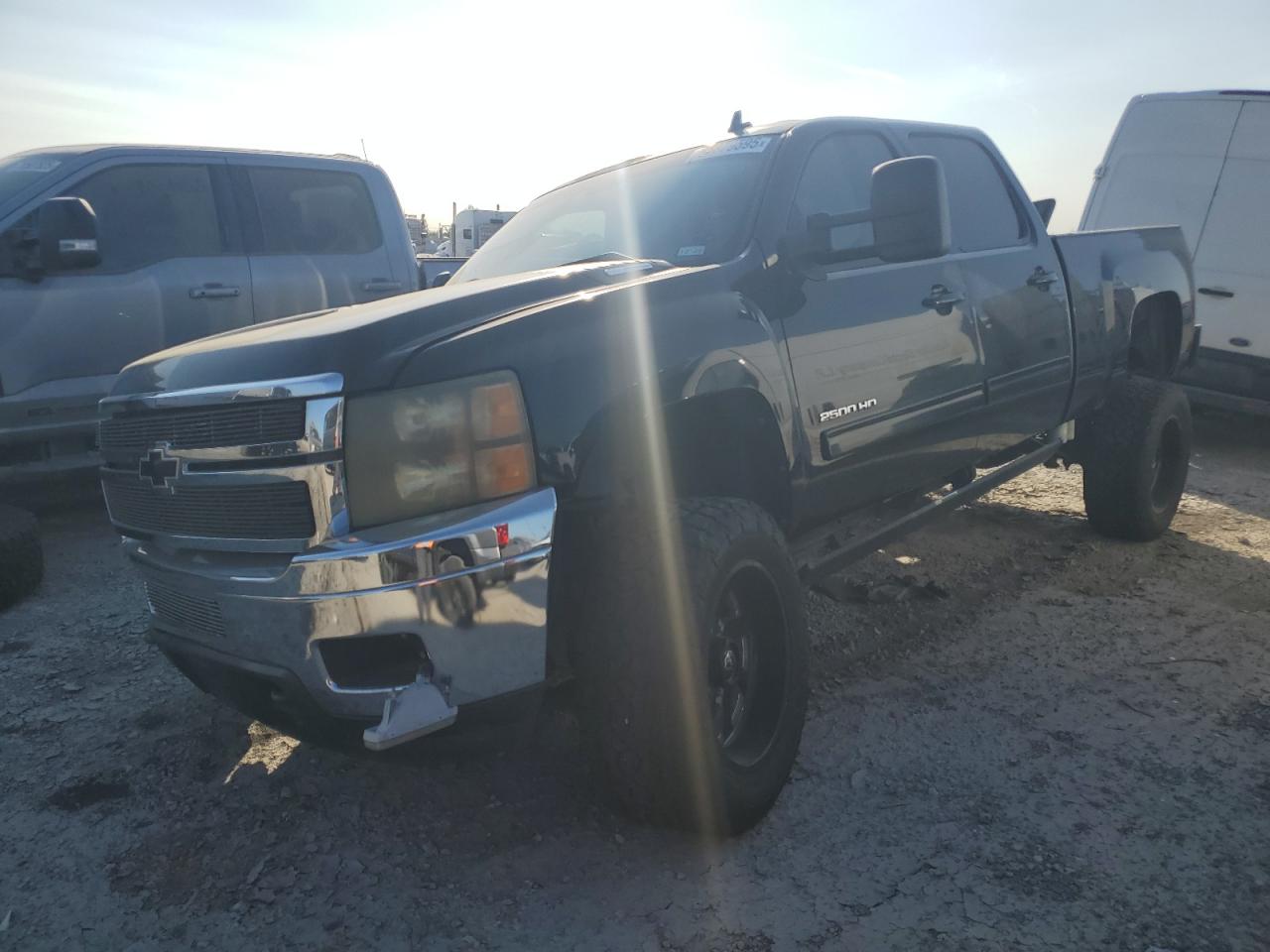 Chevrolet Silverado K2500 Heavy Duty Ltz Image 1