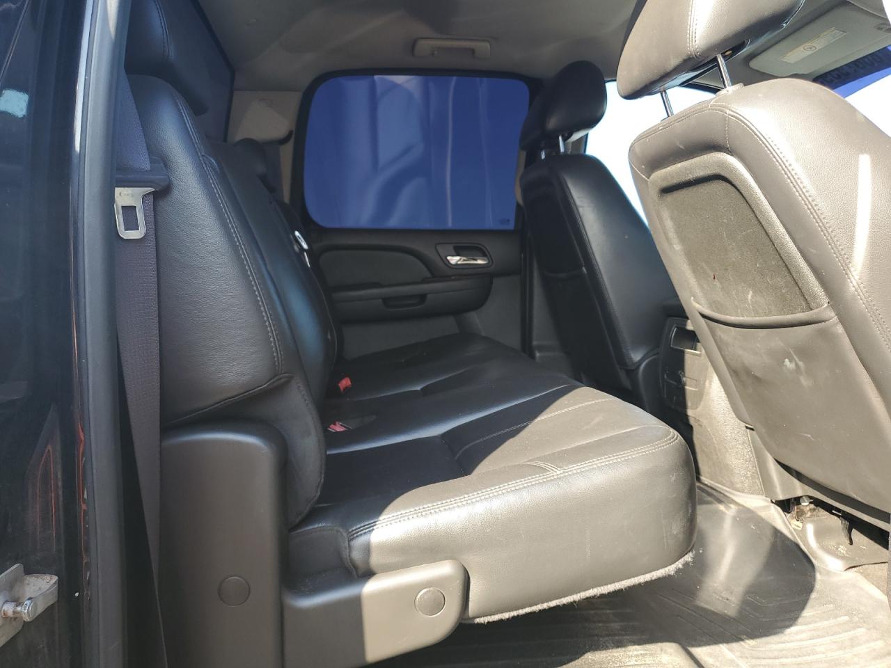 Chevrolet Silverado K2500 Heavy Duty Ltz Image 11