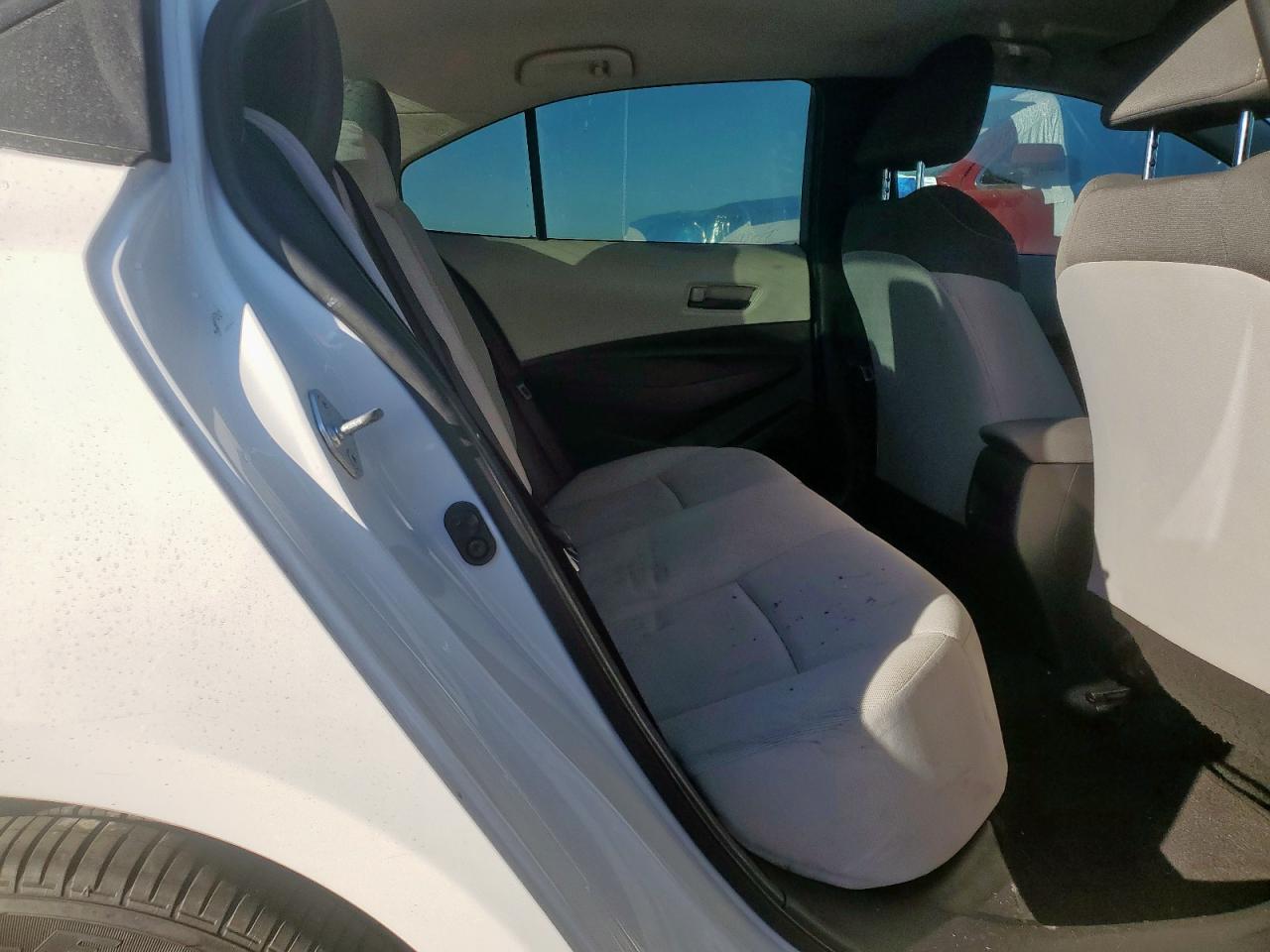 Toyota Corolla Le Image 3