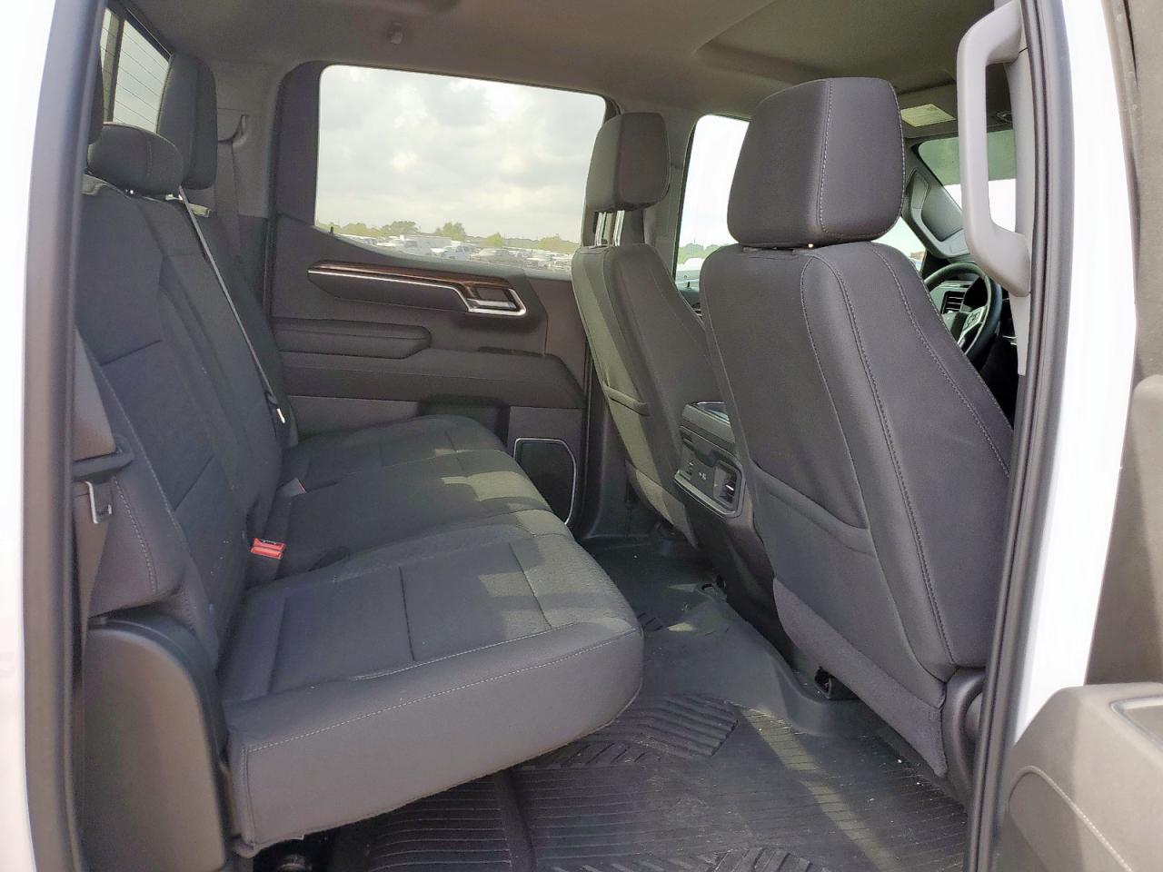 Chevrolet Silverado K1500 Lt Image 4