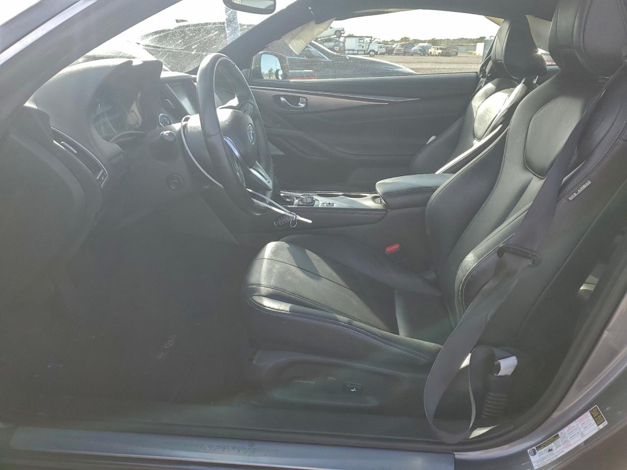 INFINITI Q60 Luxe 300 Image 12