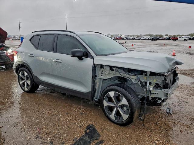 Volvo Xc40 Plus Plus Image 2