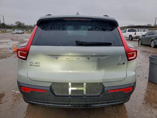 Volvo Xc40 Plus Plus Image 3