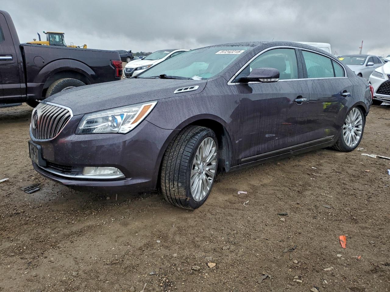 Buick LaCrosse Touring Image 1