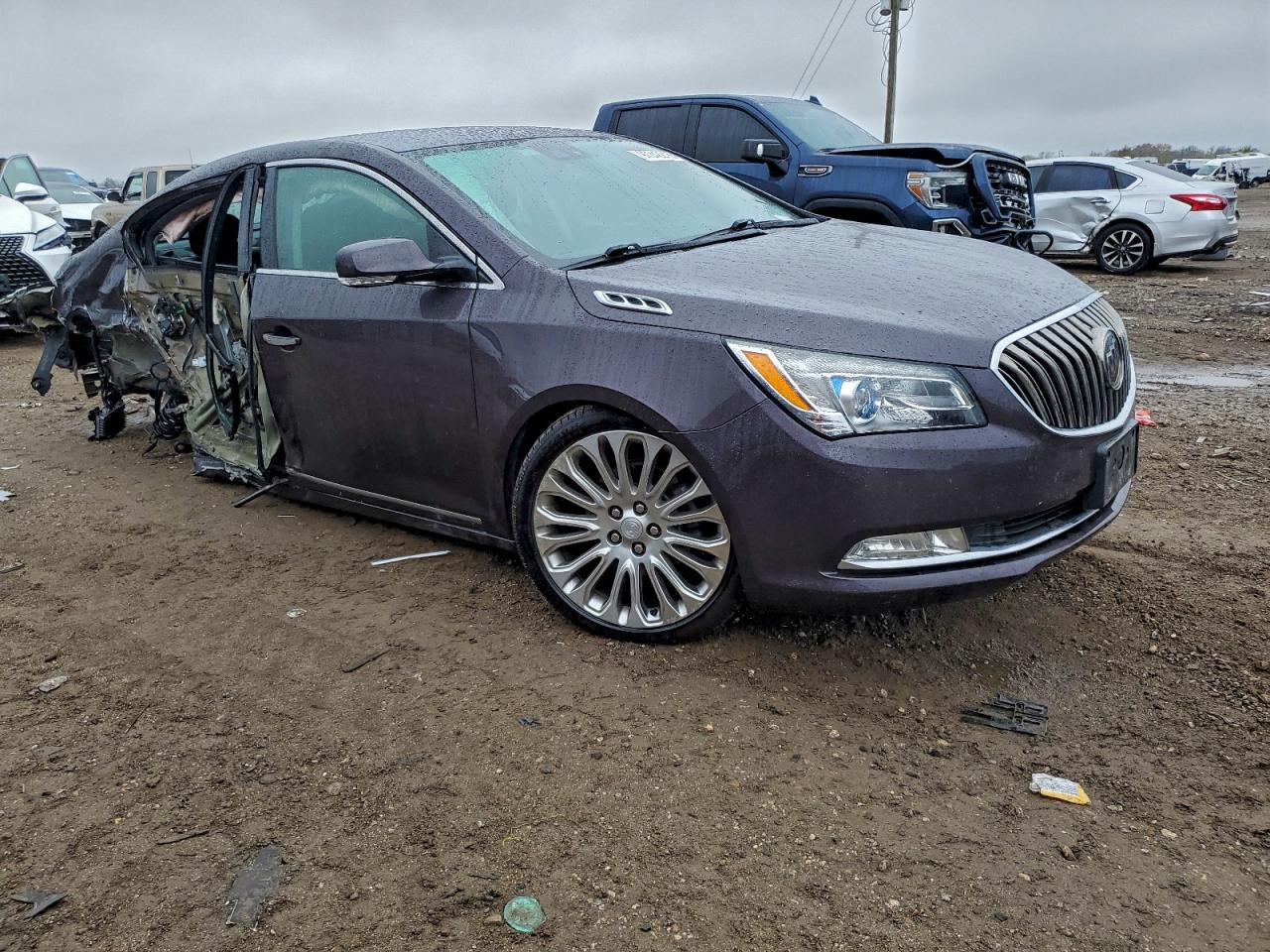Buick LaCrosse Touring Image 8