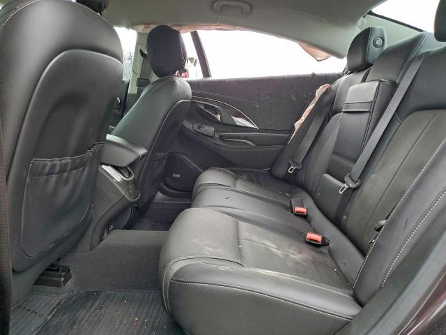 Buick LaCrosse Touring Image 2