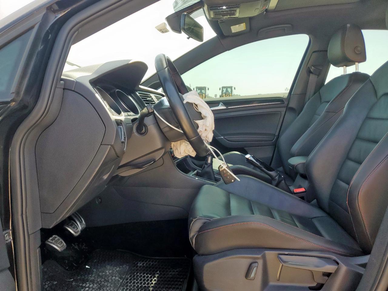 Volkswagen GTI Sport Image 6