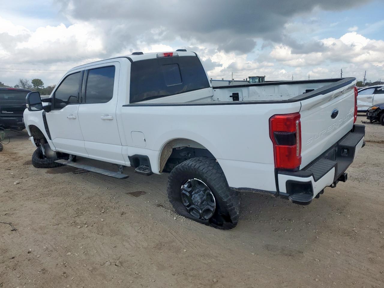 Ford F-250 Super Duty Image 11