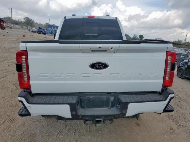 Ford F-250 Super Duty Image 3