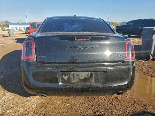 Chrysler 300 S Image 3