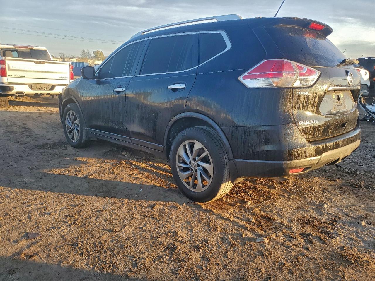 Nissan Rogue S Image 8