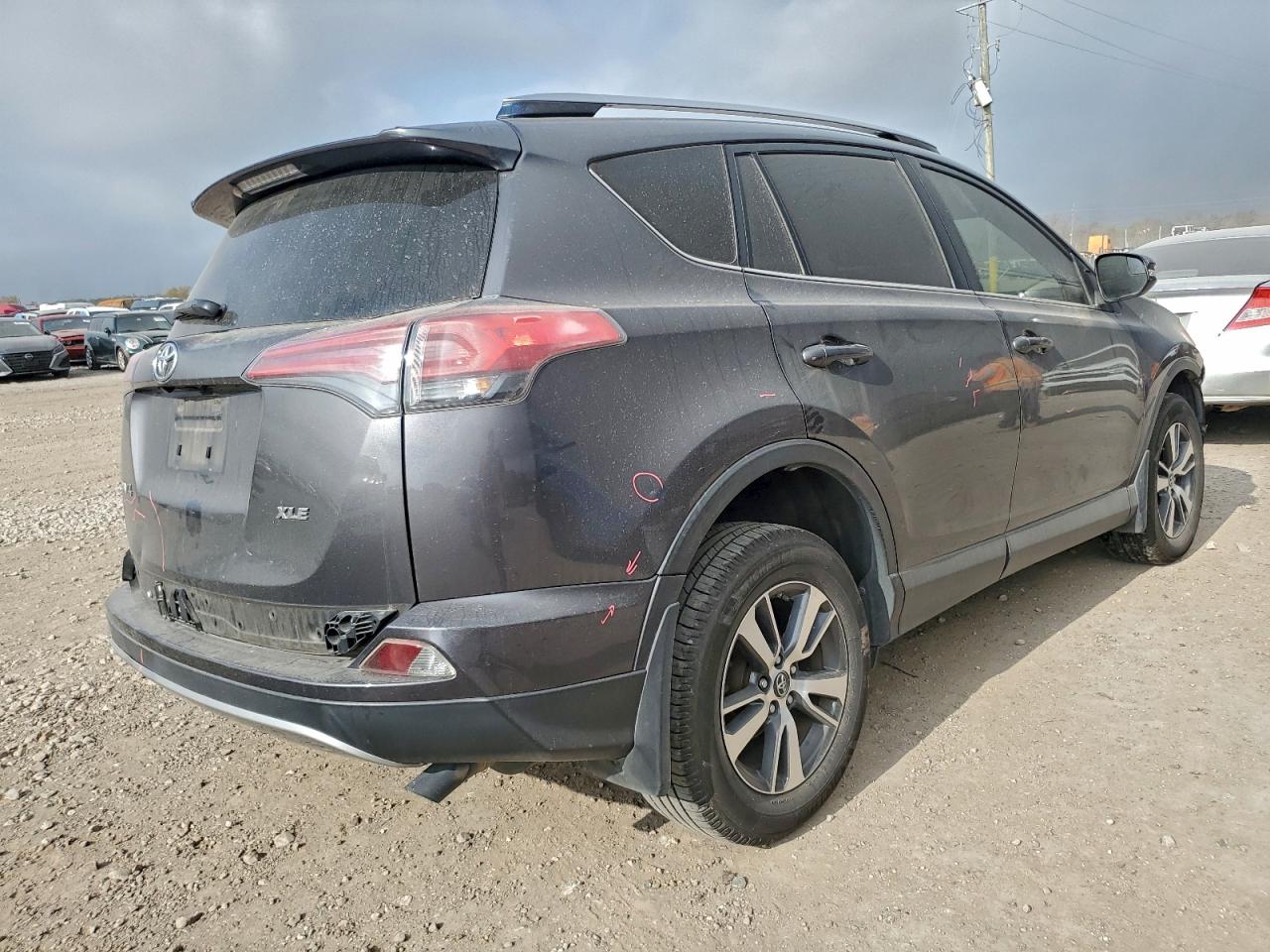 Toyota RAV4 Xle Image 2
