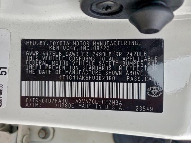 Toyota Camry Le Image 3