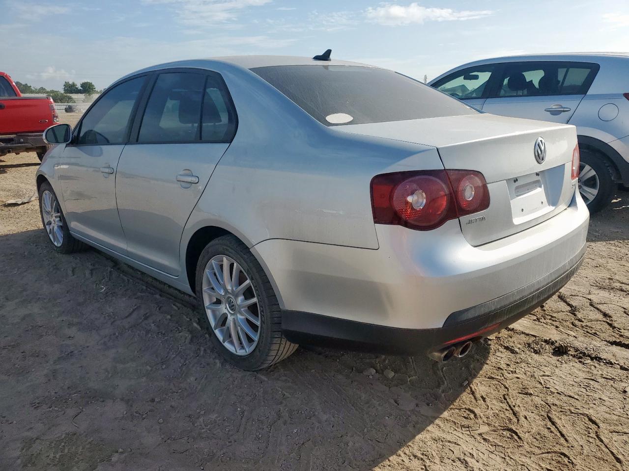 Volkswagen Jetta Wolfsburg Image 2