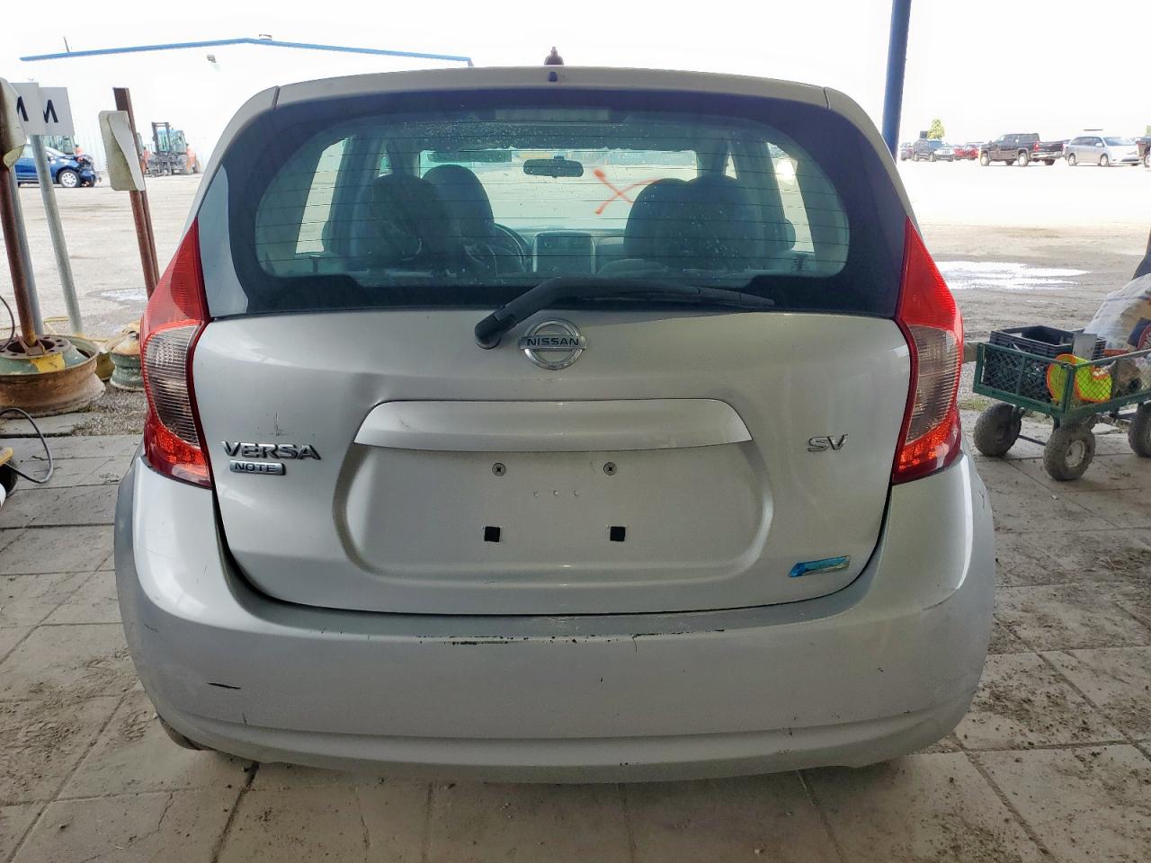 Nissan Versa S Image 4