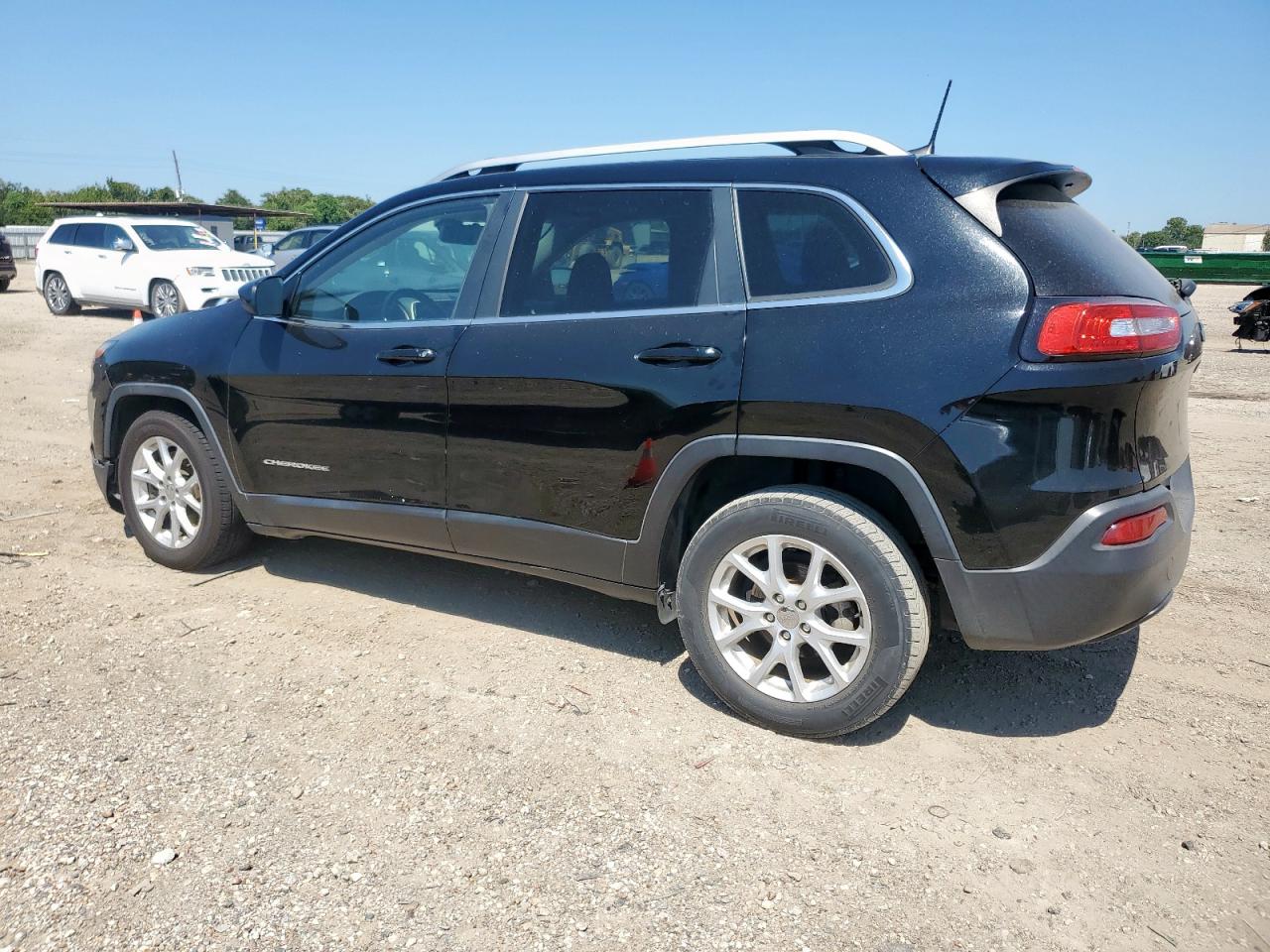 Jeep Grand Cherokee Latitude Image 2