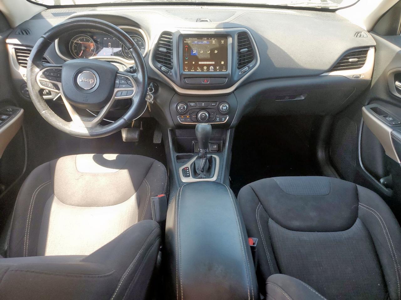 Jeep Grand Cherokee Latitude Image 10