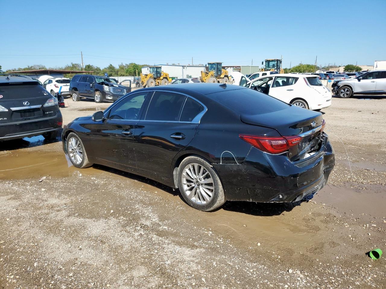 INFINITI Q50 Luxe Image 2