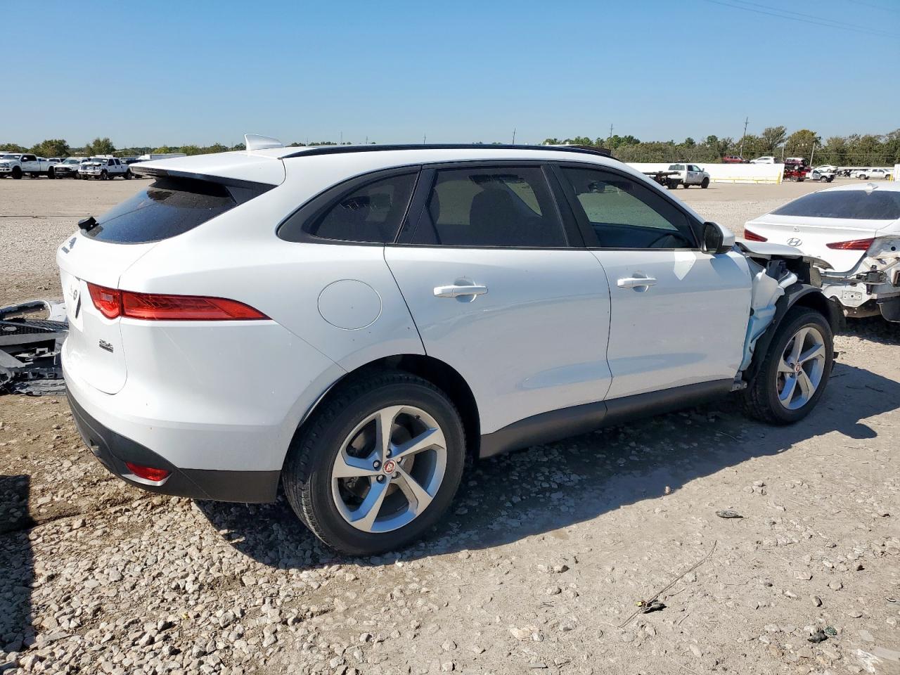 Jaguar F-PACE Premium Image 7