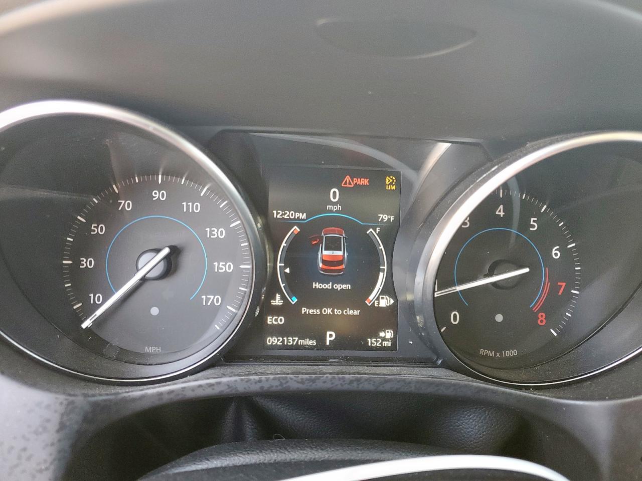 Jaguar F-PACE Premium Image 4