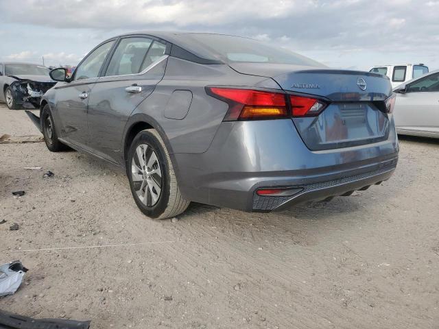 Nissan Altima S Image 2