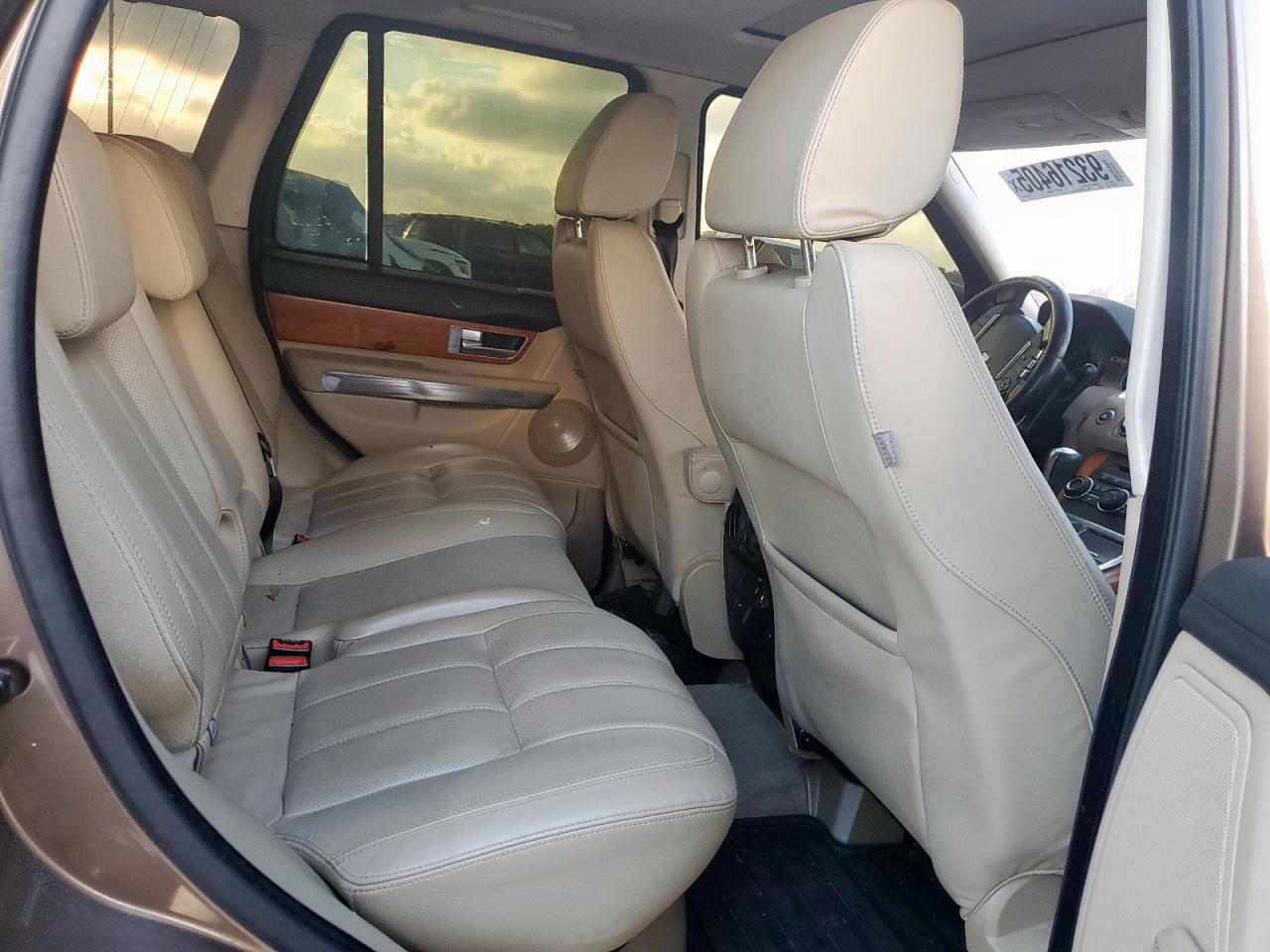 Land Rover Range Rover Lux Image 10