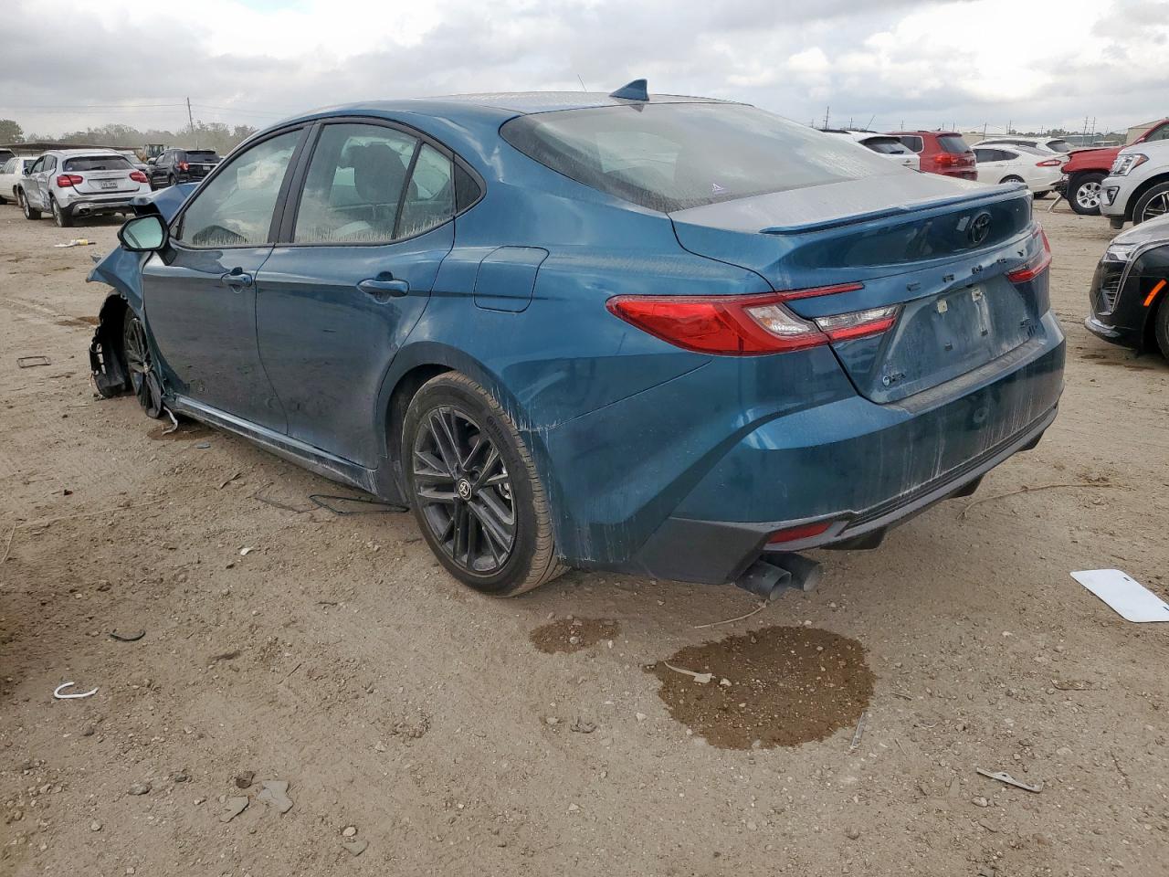 Toyota Camry Xse Image 12