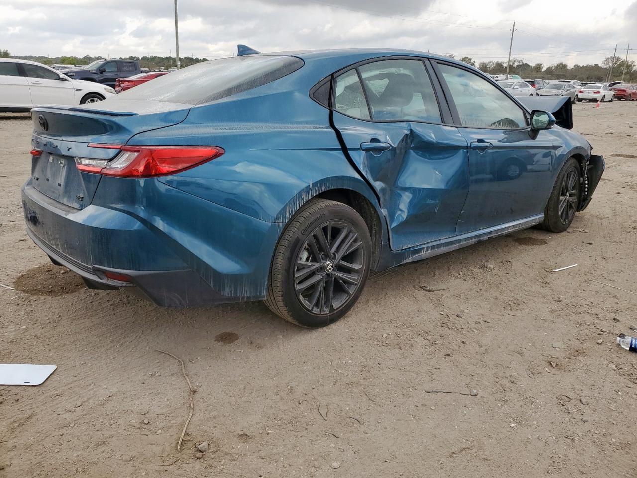 Toyota Camry Xse Image 8