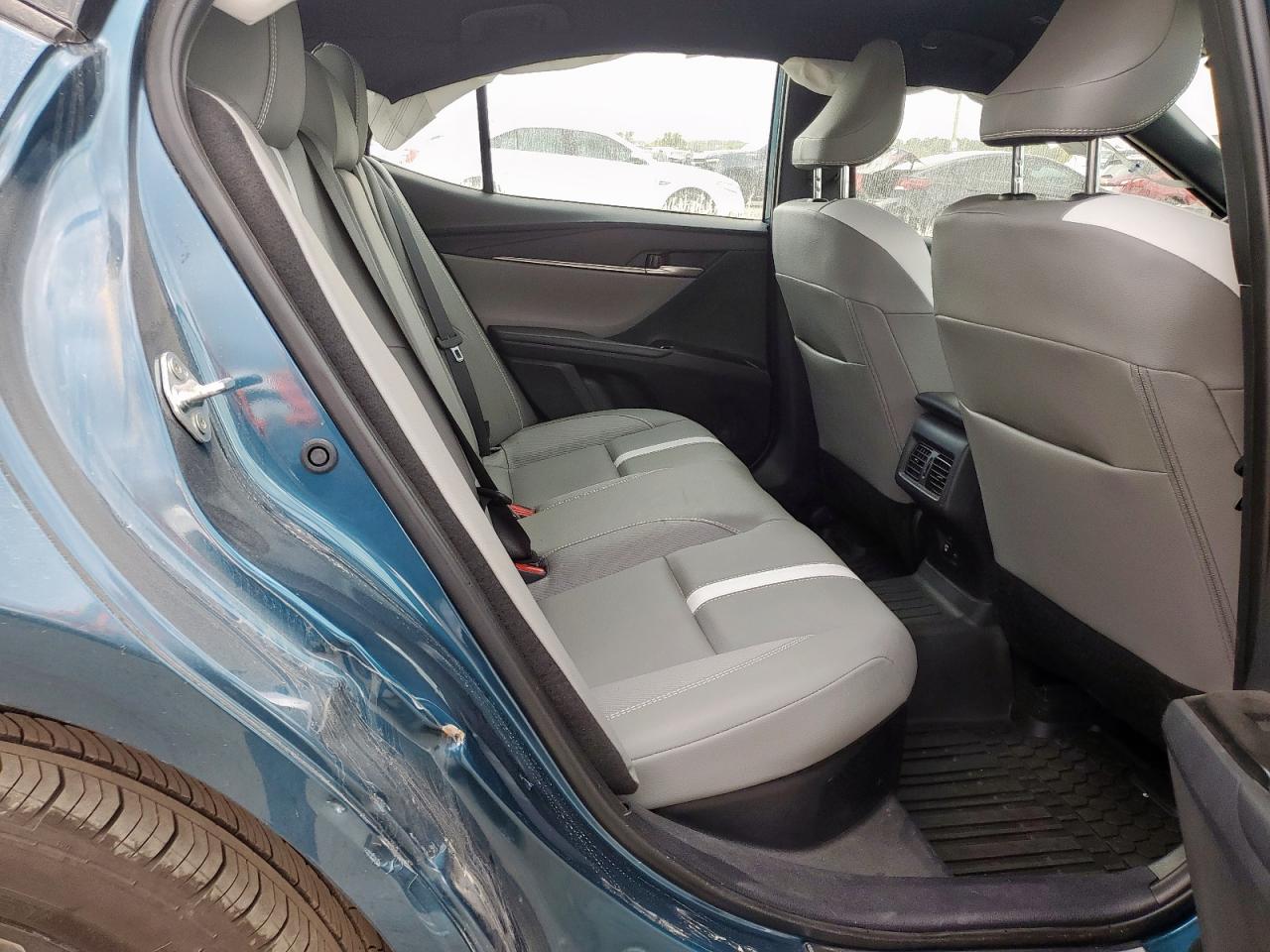 Toyota Camry Xse Image 7