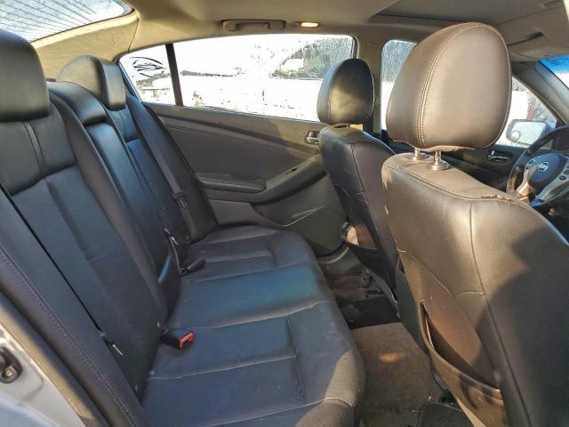 Nissan Altima 2.5 Image 10